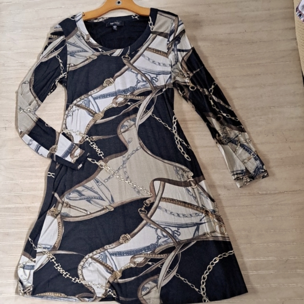 Karen Kane Equestrian Classic Comfy Chain Print Swing Long Sleeve Dress